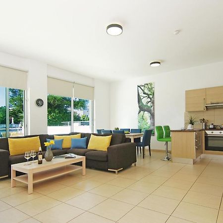 Calypso - Coralli Beachfront Apartment بروتاراس المظهر الخارجي الصورة