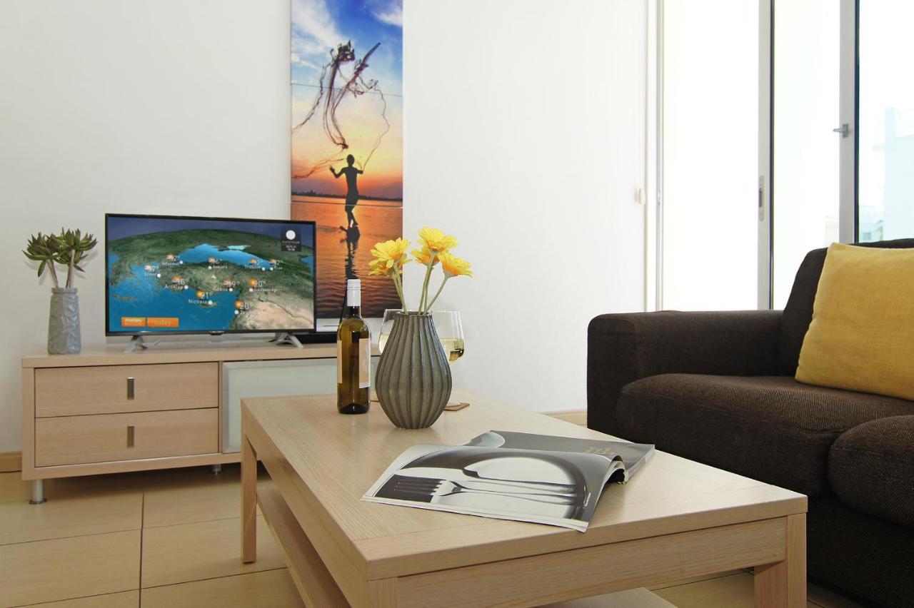 Calypso - Coralli Beachfront Apartment بروتاراس المظهر الخارجي الصورة