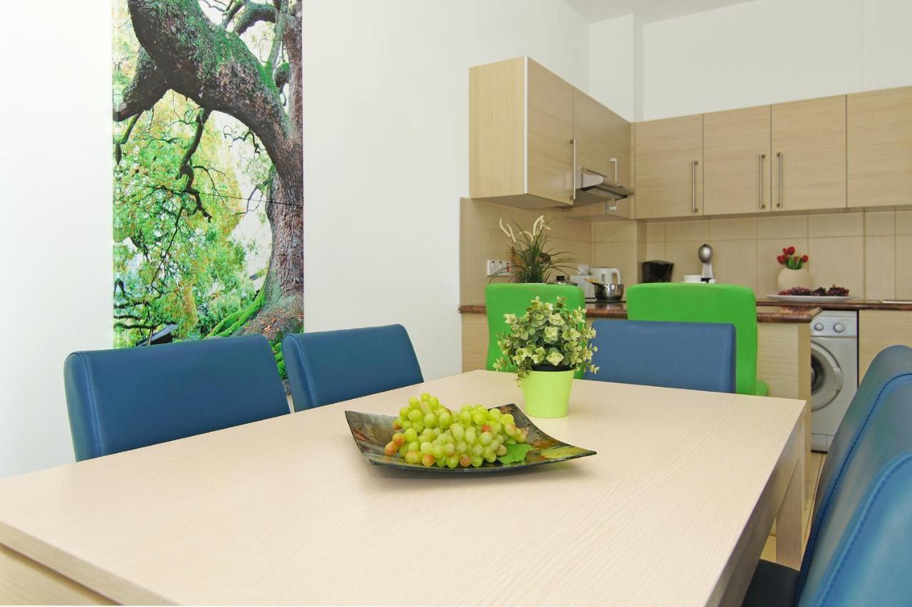 Calypso - Coralli Beachfront Apartment بروتاراس المظهر الخارجي الصورة