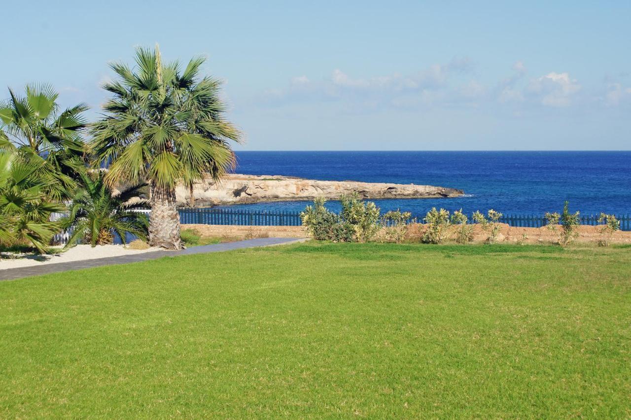 Calypso - Coralli Beachfront Apartment بروتاراس المظهر الخارجي الصورة