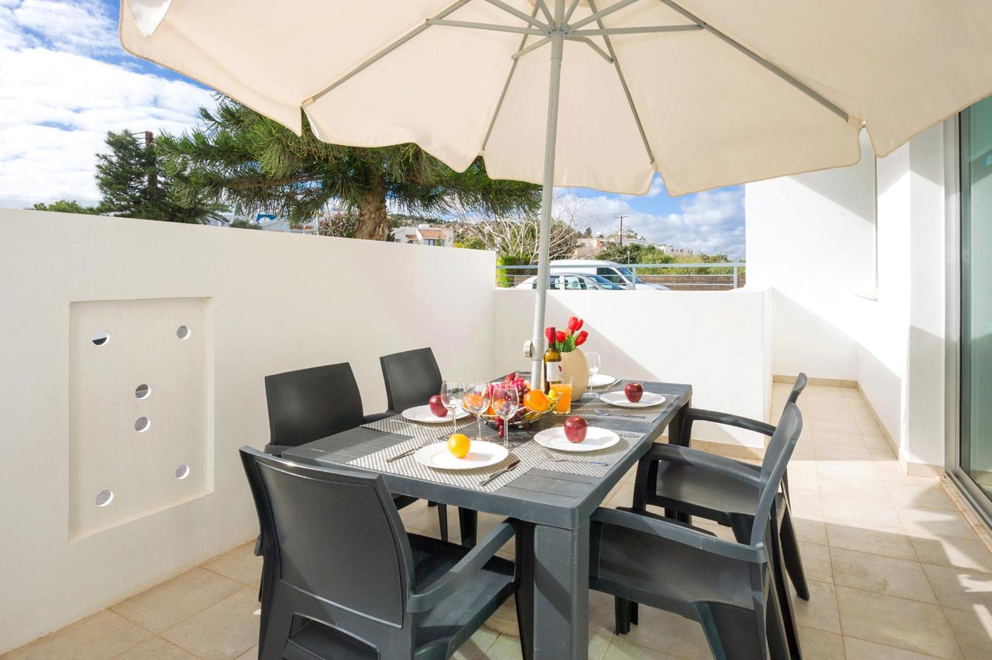 Calypso - Coralli Beachfront Apartment بروتاراس المظهر الخارجي الصورة